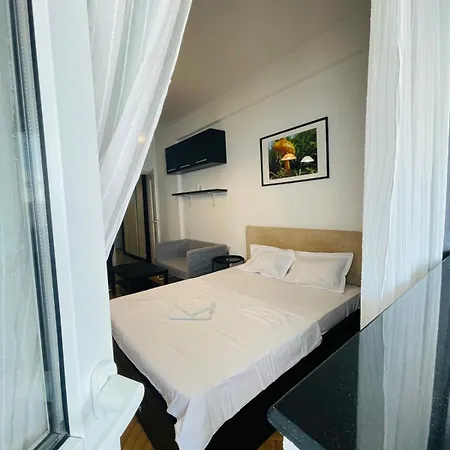 Abbey Romana View Apartament *